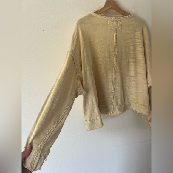 Free People We the Free Vega Cotton Long Sleeve Top Oversized Raw Hem Size Small - Picture 9 of 11